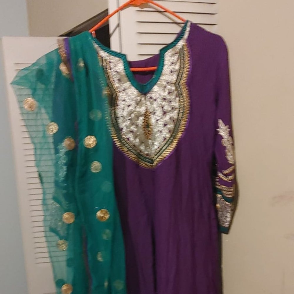 WOMEN SUIT